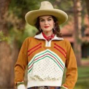 Double D Ranch Plaza Vibes Sweatshirt XL
NWT